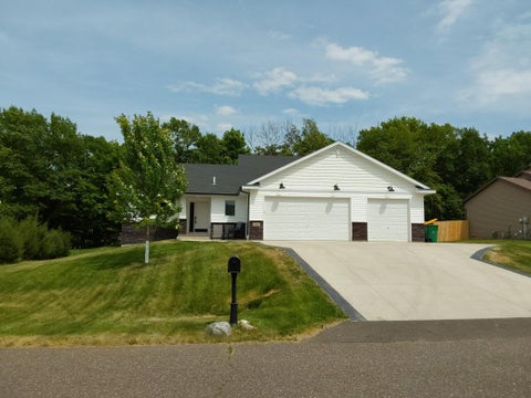 Homes For Sale - 604 Nelson Lane<br/> Center City, MN 55012