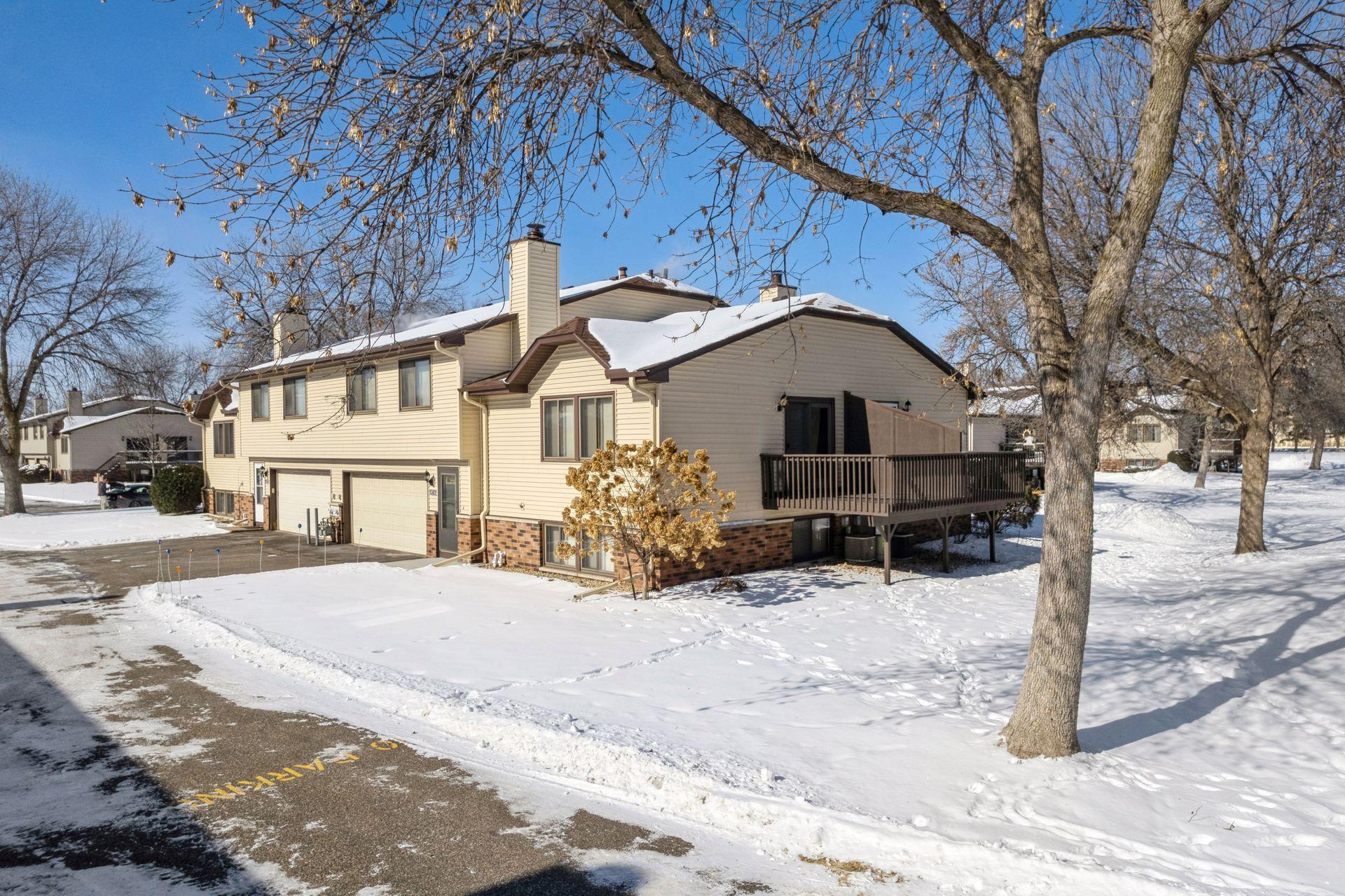 8774 N Maplebrook Circle, Minneapolis, Minnesota image 3