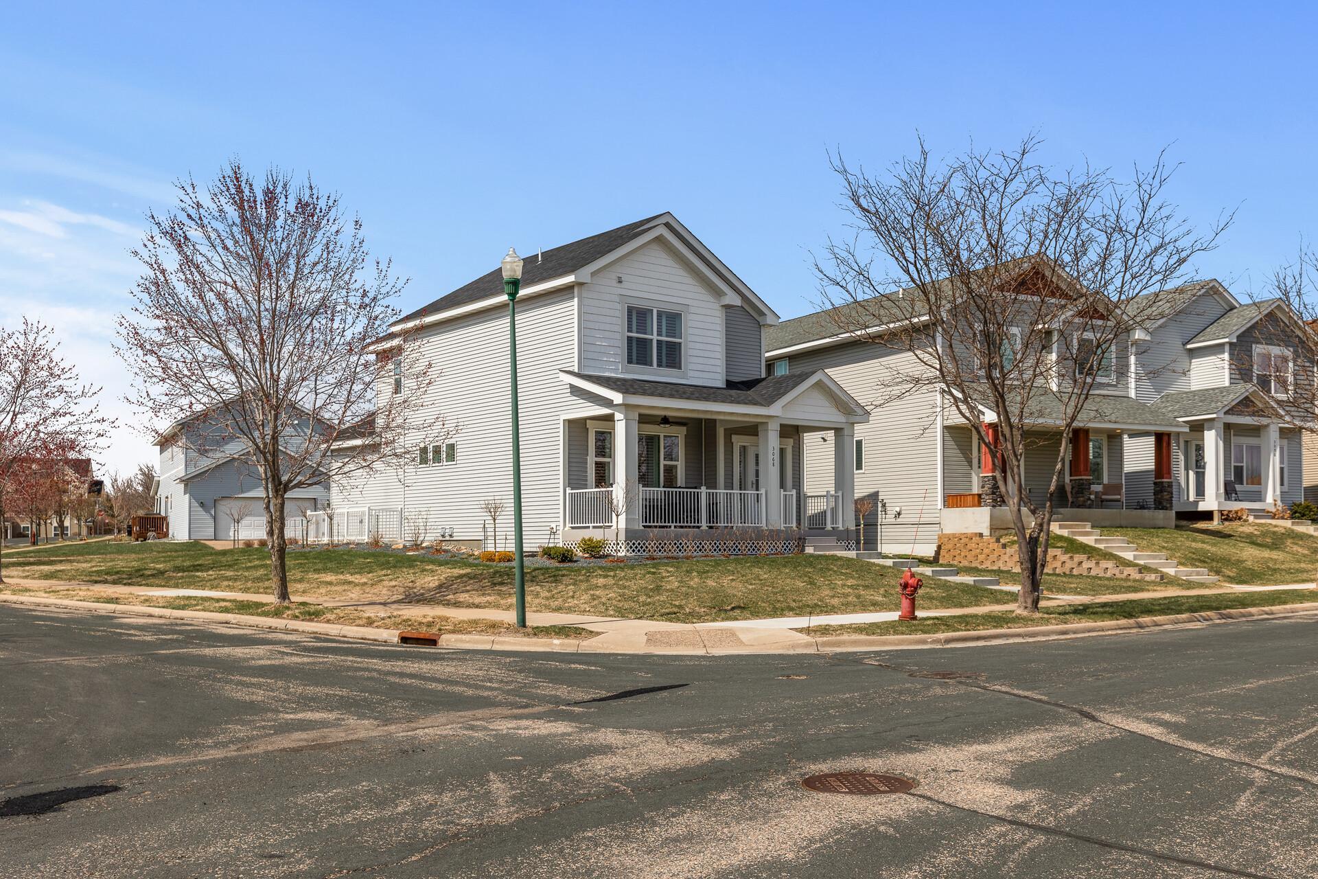 3068 Walden Drive, Chaska, Minnesota image 3