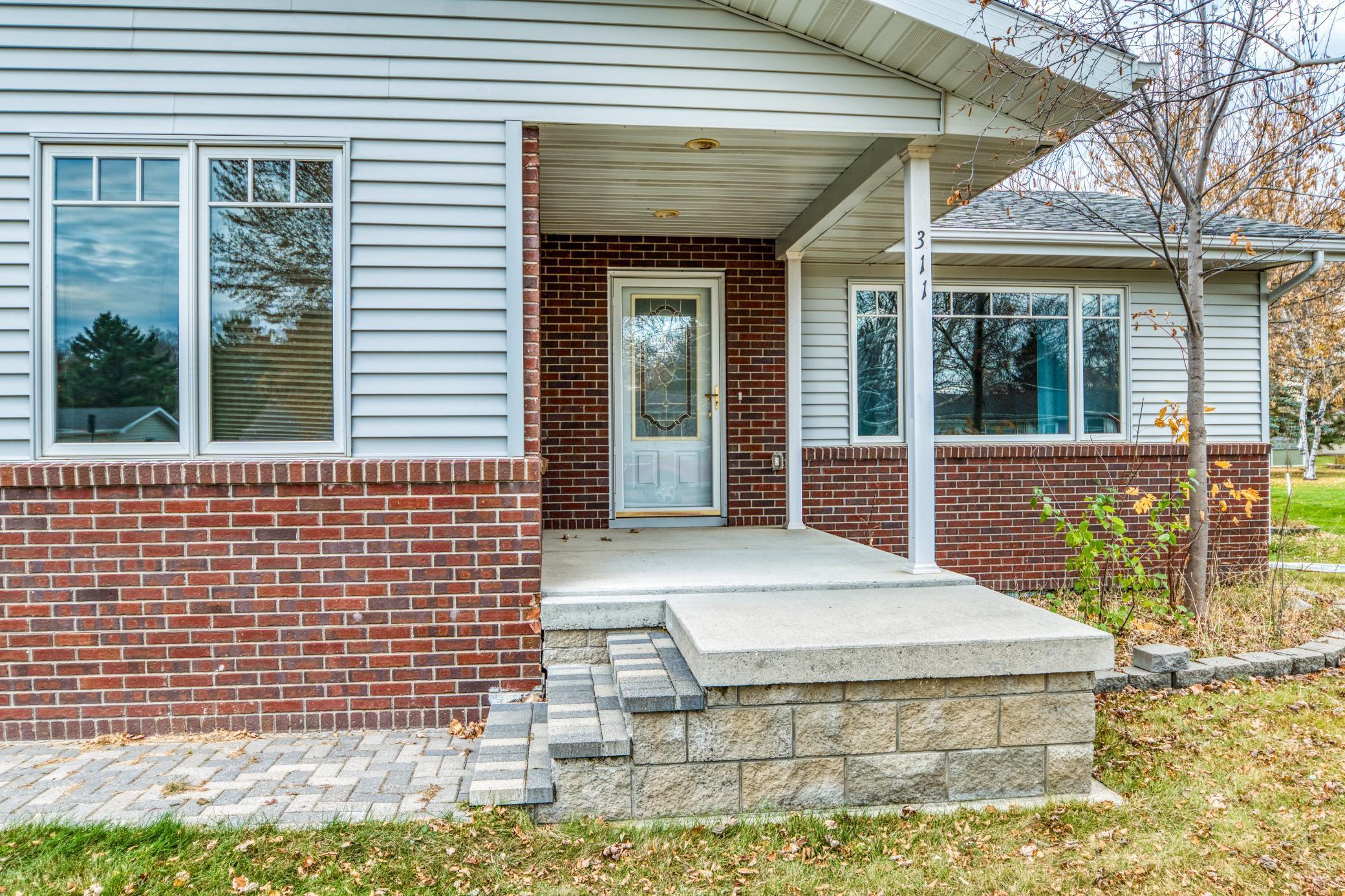 311 Oriole Avenue, Thief River Falls, Minnesota image 4