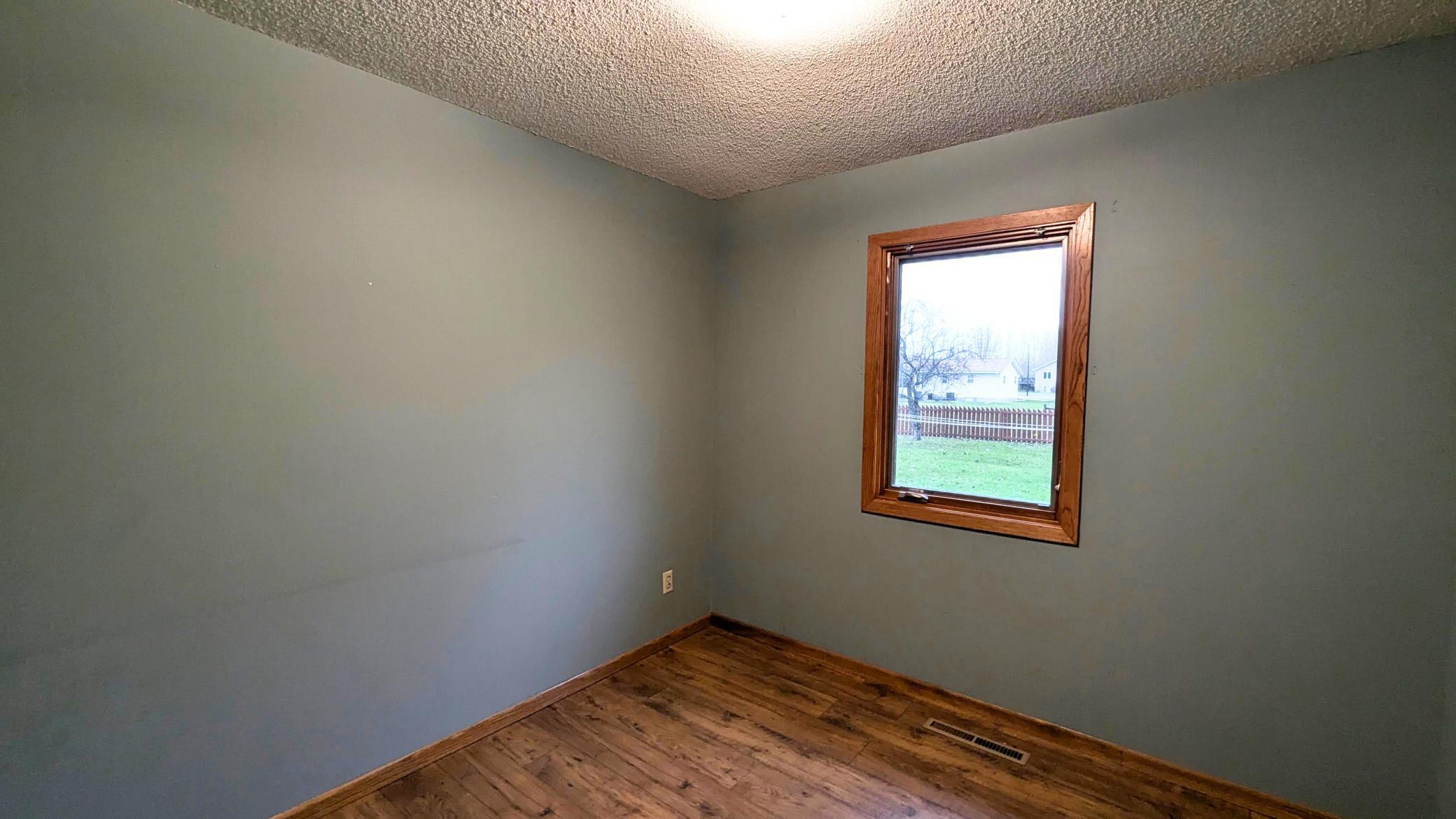 311 Oriole Avenue, Thief River Falls, Minnesota image 29