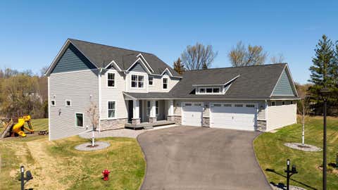 Homes For Sale - 16860 Valley Road<br/> Eden Prairie, MN 55347