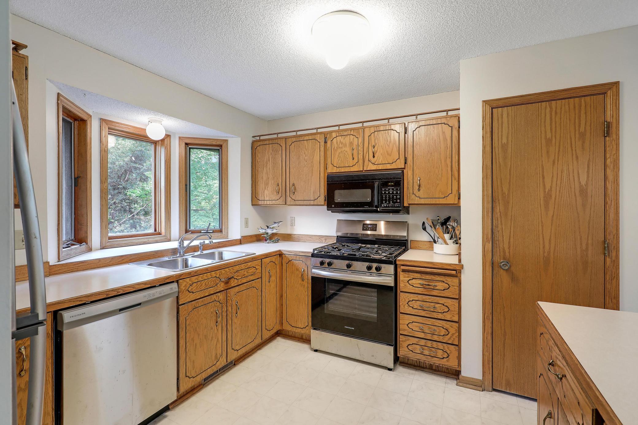 8448 Fairfield Road, Minneapolis, Minnesota image 13
