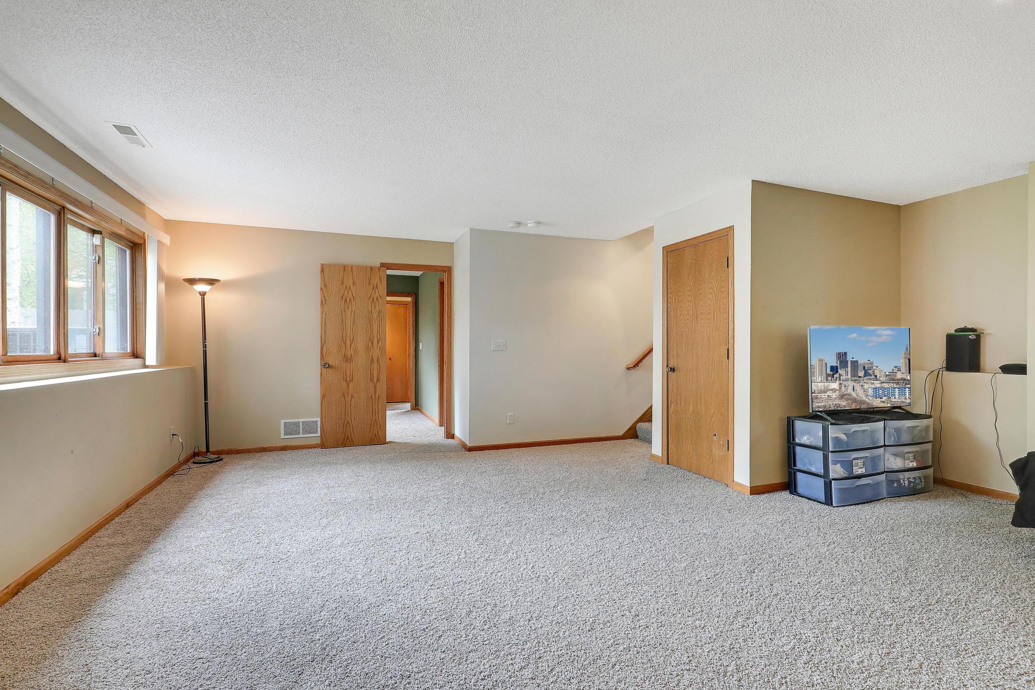 8448 Fairfield Road, Minneapolis, Minnesota image 20