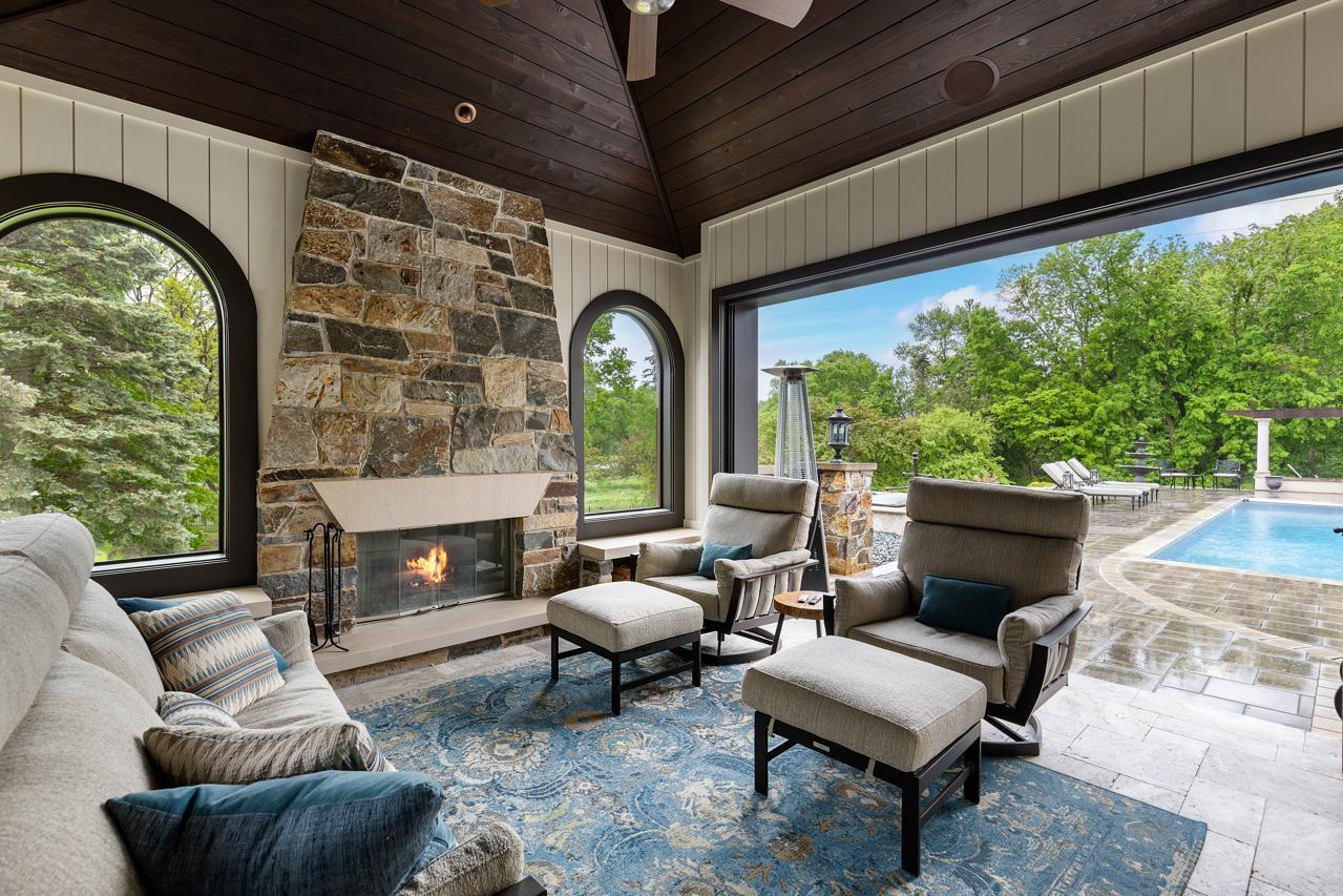 1560 Hunter Drive, Wayzata, Minnesota image 17