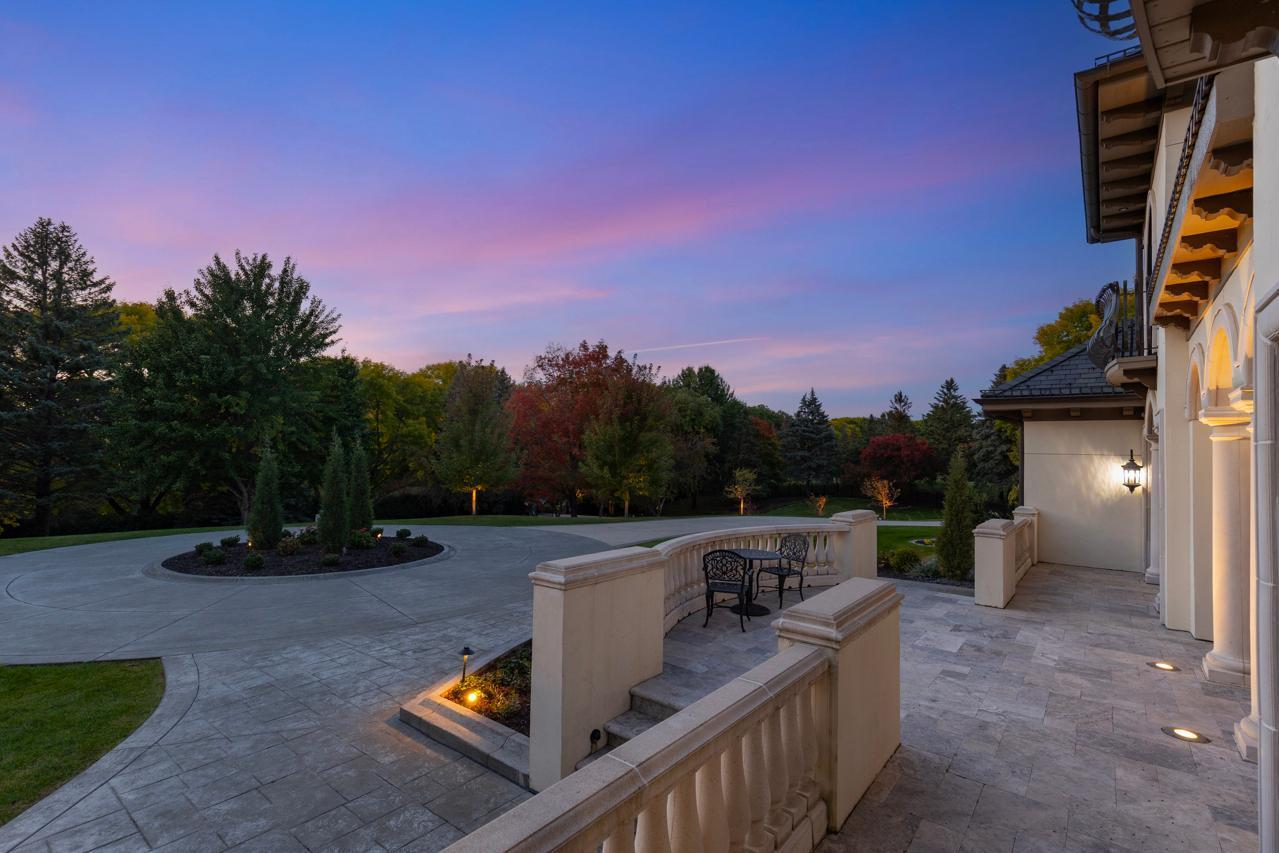 1560 Hunter Drive, Wayzata, Minnesota image 40