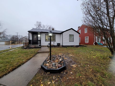 Apartment For Sale - 934 Orange Avenue<br/> Ramsey County, Saint Paul, MN 55106
