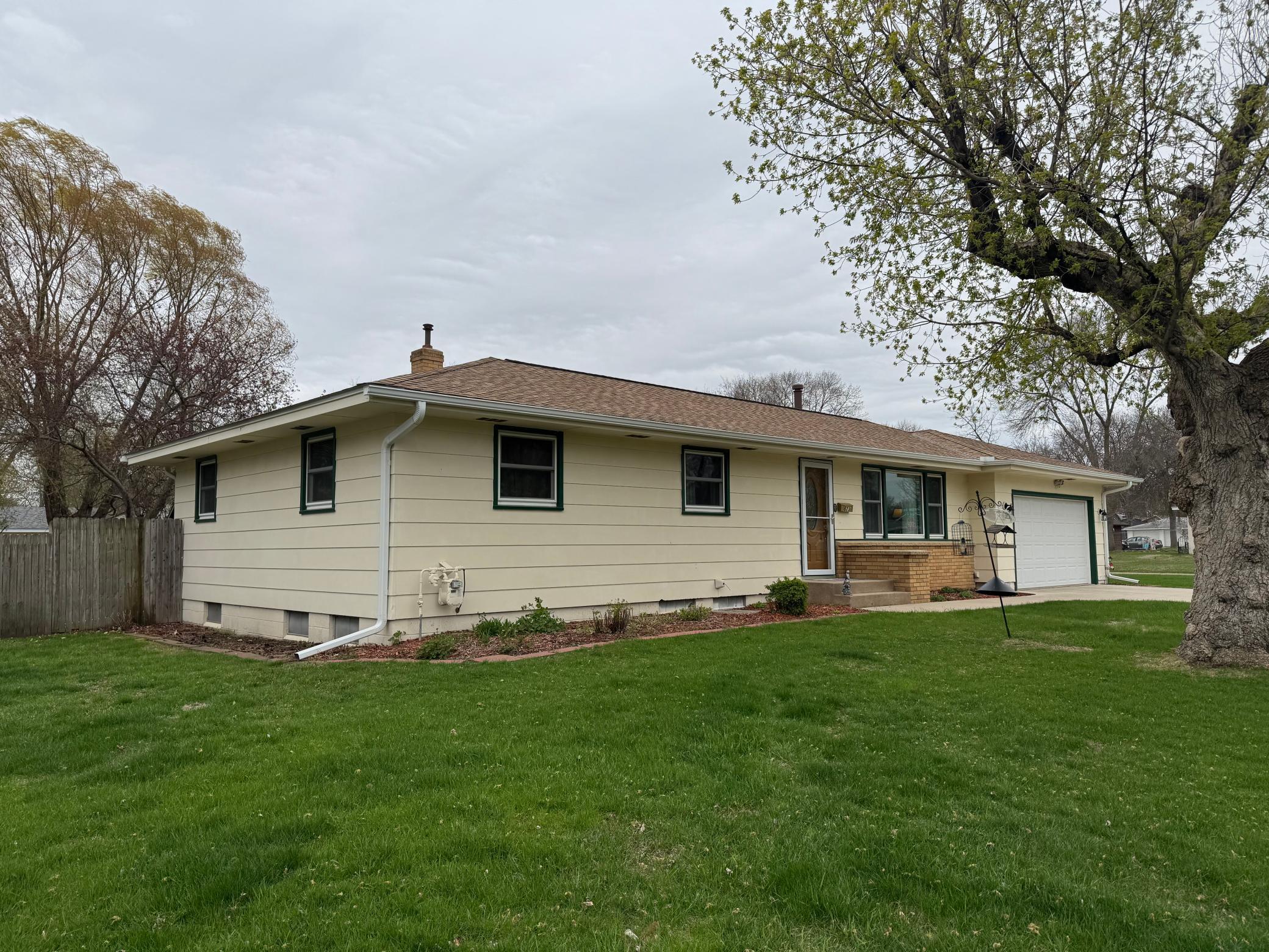 823 Apgar Street, Shakopee, Minnesota image 3