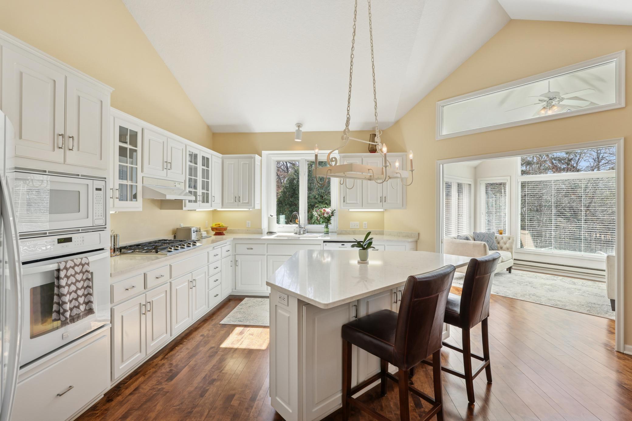 1600 Linner Road, Wayzata, Minnesota image 12