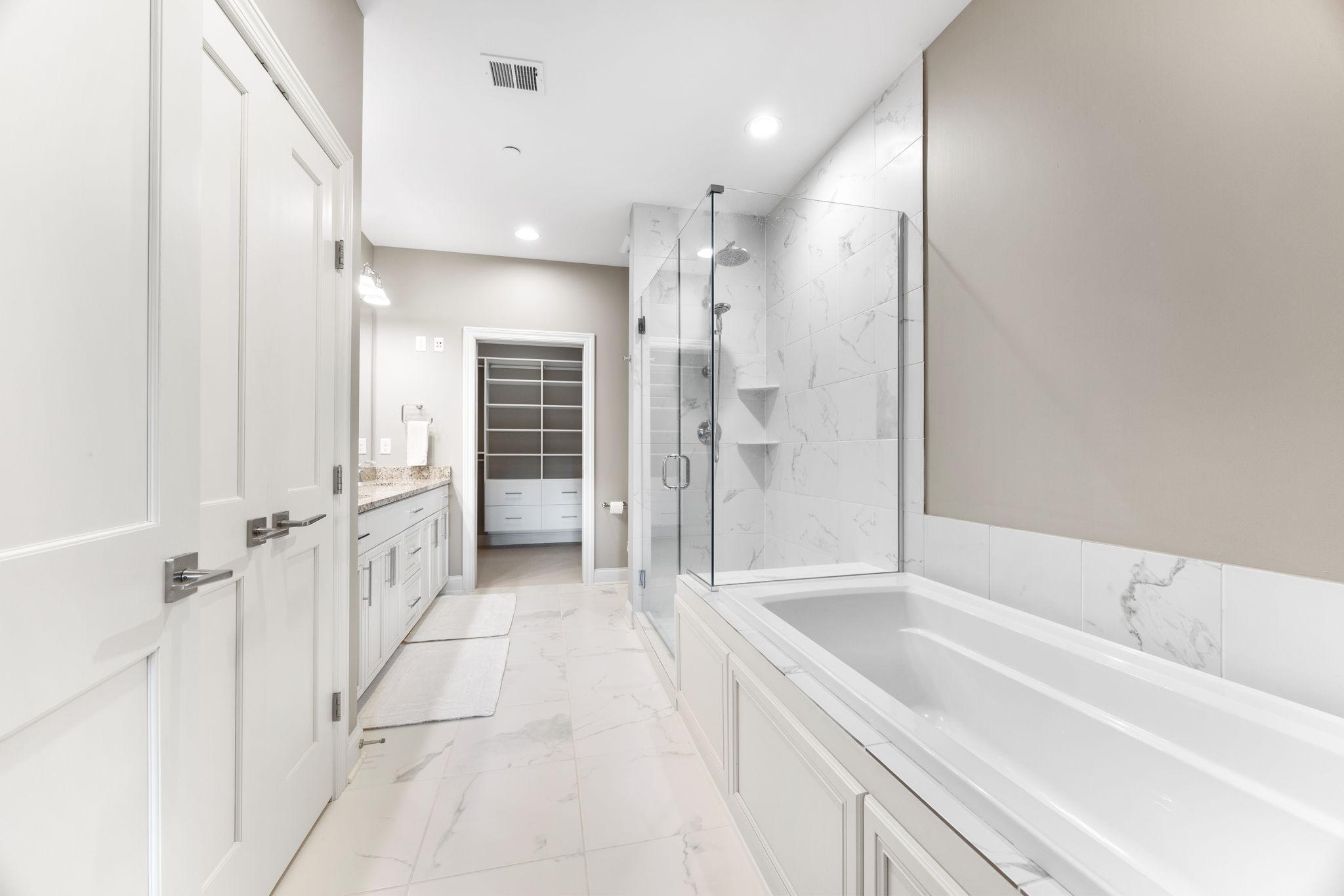 875 Lake Street #205, Wayzata, Minnesota image 15