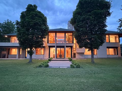 Homes For Sale - 1064 Washburn Avenue<br/> Belgrade, MN 56312