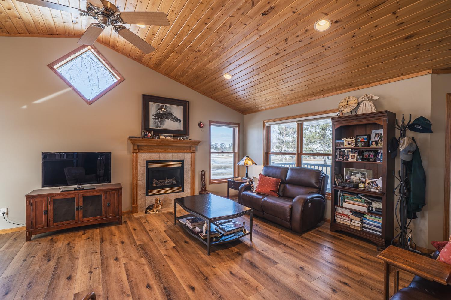 913 Lake Forest Circle, Detroit Lakes, Minnesota image 3