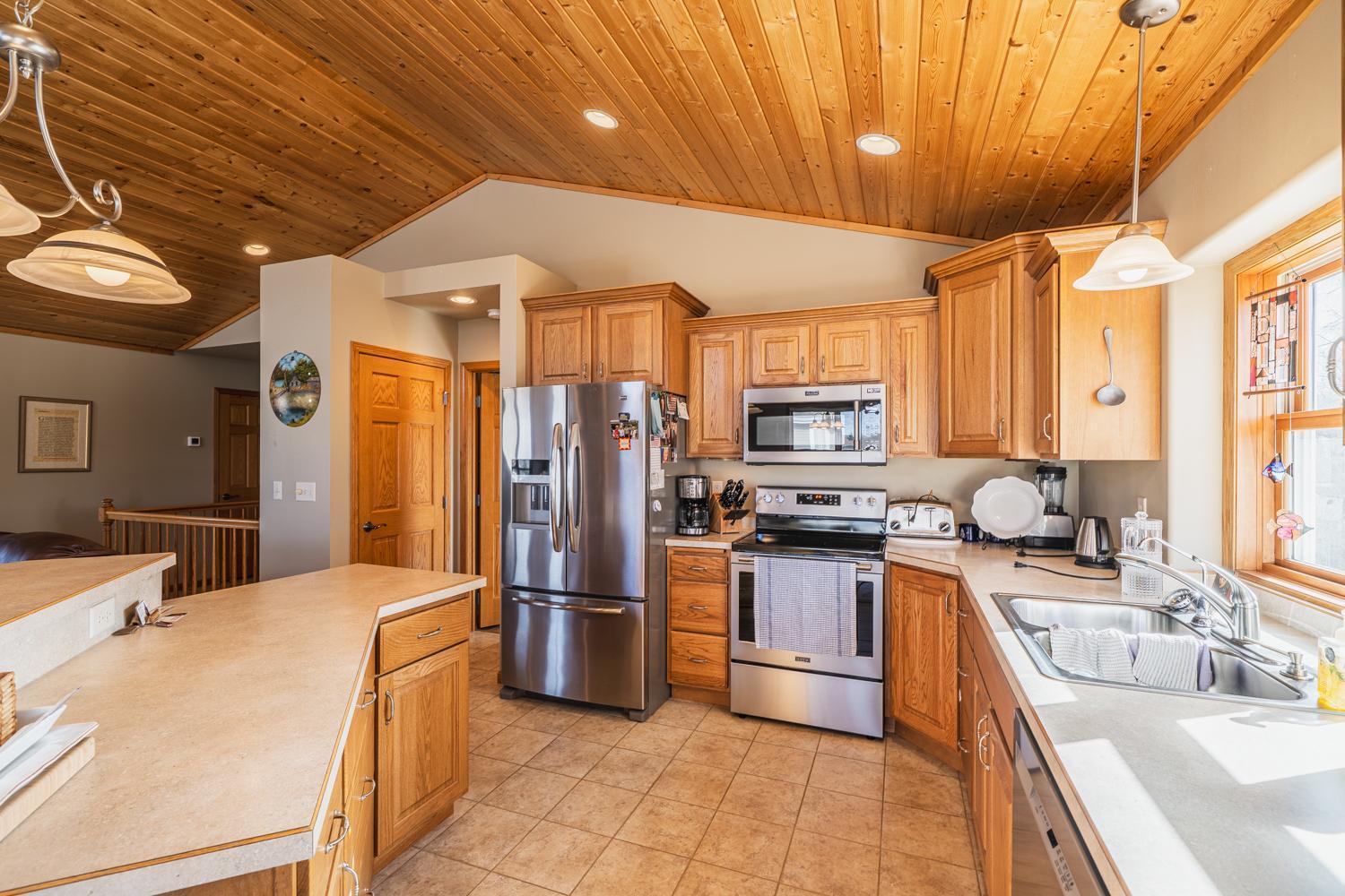 913 Lake Forest Circle, Detroit Lakes, Minnesota image 6