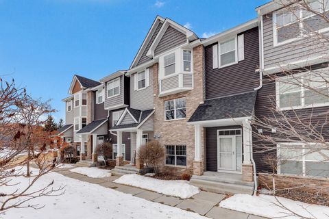 Townhouse For Sale - 11916 Emery Village Drive<br/> Champlin, MN 55316