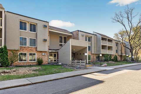Condo For Sale - 4045 Hodgson Road<br/> Ramsey County, Saint Paul, MN 55126