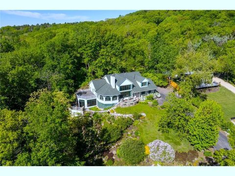 Homes For Sale - 28589 Lake Avenue Way<br/> Frontenac, MN 55026