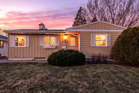 Homes For Sale - 1511 Barclay Street<br/> Saint Paul, MN 55106