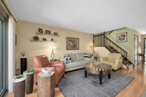 Townhouse For Sale - 10203 Scarborough Road<br/> Hennepin County, Minneapolis, MN 55437