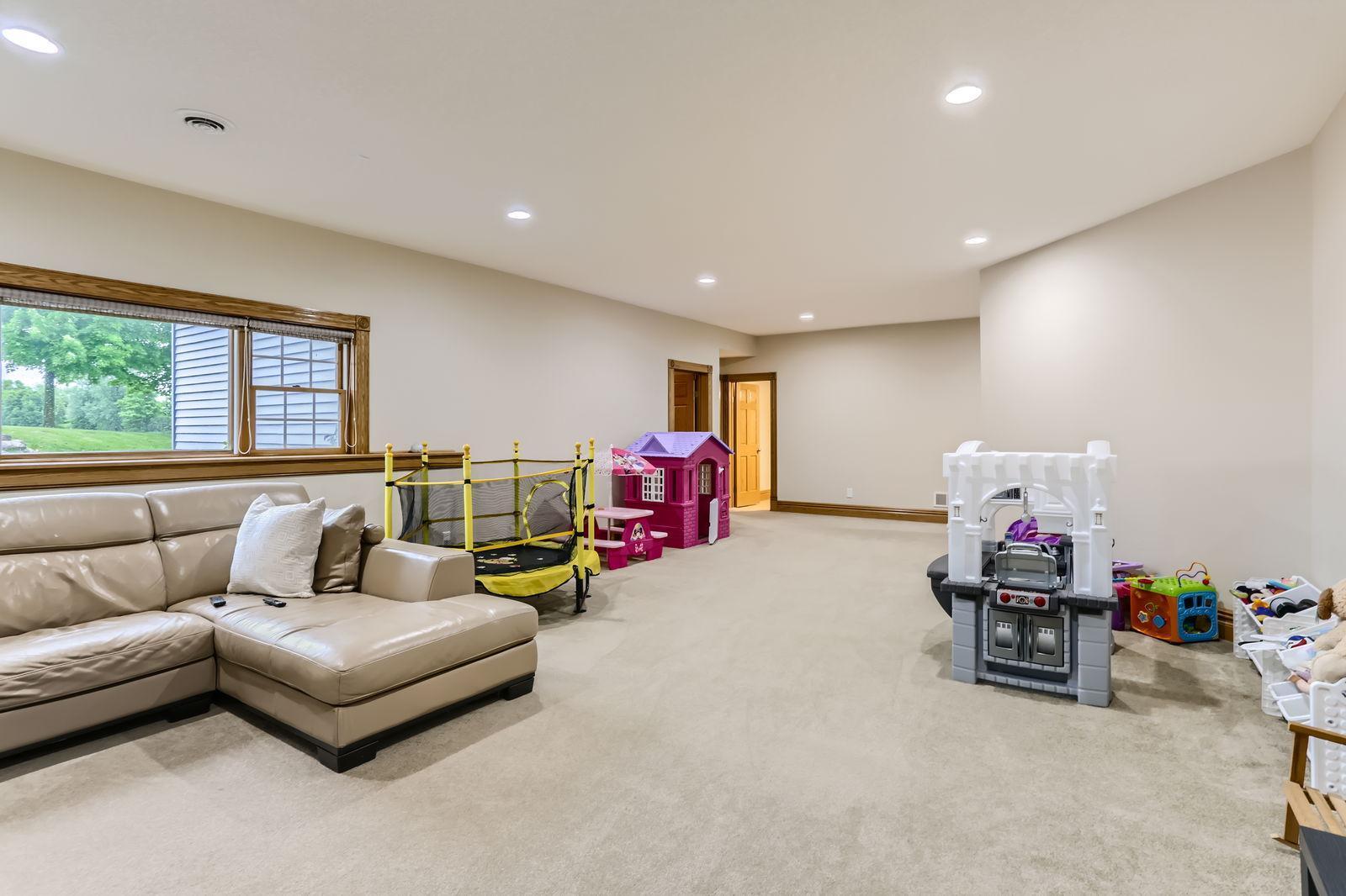 10765 Trail Haven Road, Rogers, Minnesota image 23