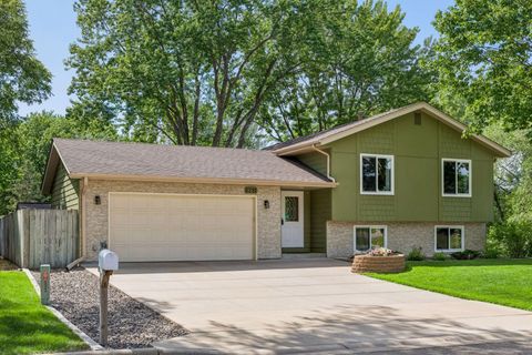 Homes For Sale - 6281 Cavell Avenue<br/> Minneapolis, MN 55428