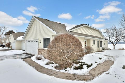 Townhouse For Sale - 516 Dew Drop Lane<br/> Center City, MN 55012