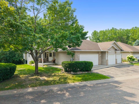 Townhouse For Sale - 8501 124th Lane<br/> Hennepin County, Champlin, MN 55316