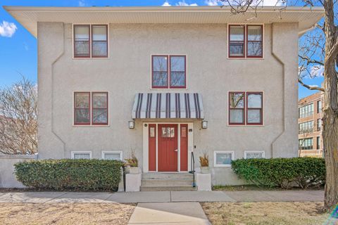 Condo For Sale - 676 Ashland Avenue<br/> Saint Paul, MN 55104