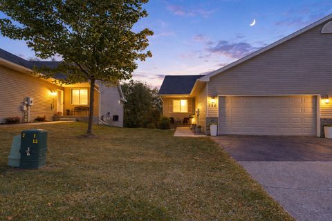 Townhouse For Sale - 386 Meadow Lane<br/> Young America, MN 55397