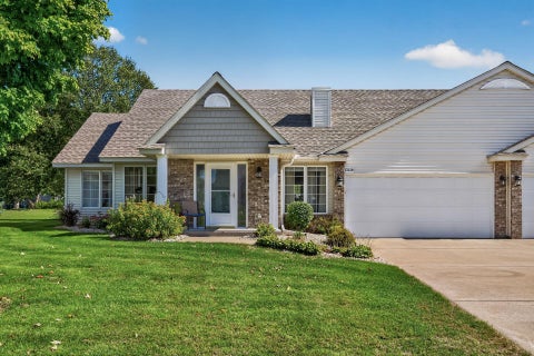 Townhouse For Sale - 13139 Quay Street<br/> Coon Rapids, MN 55448