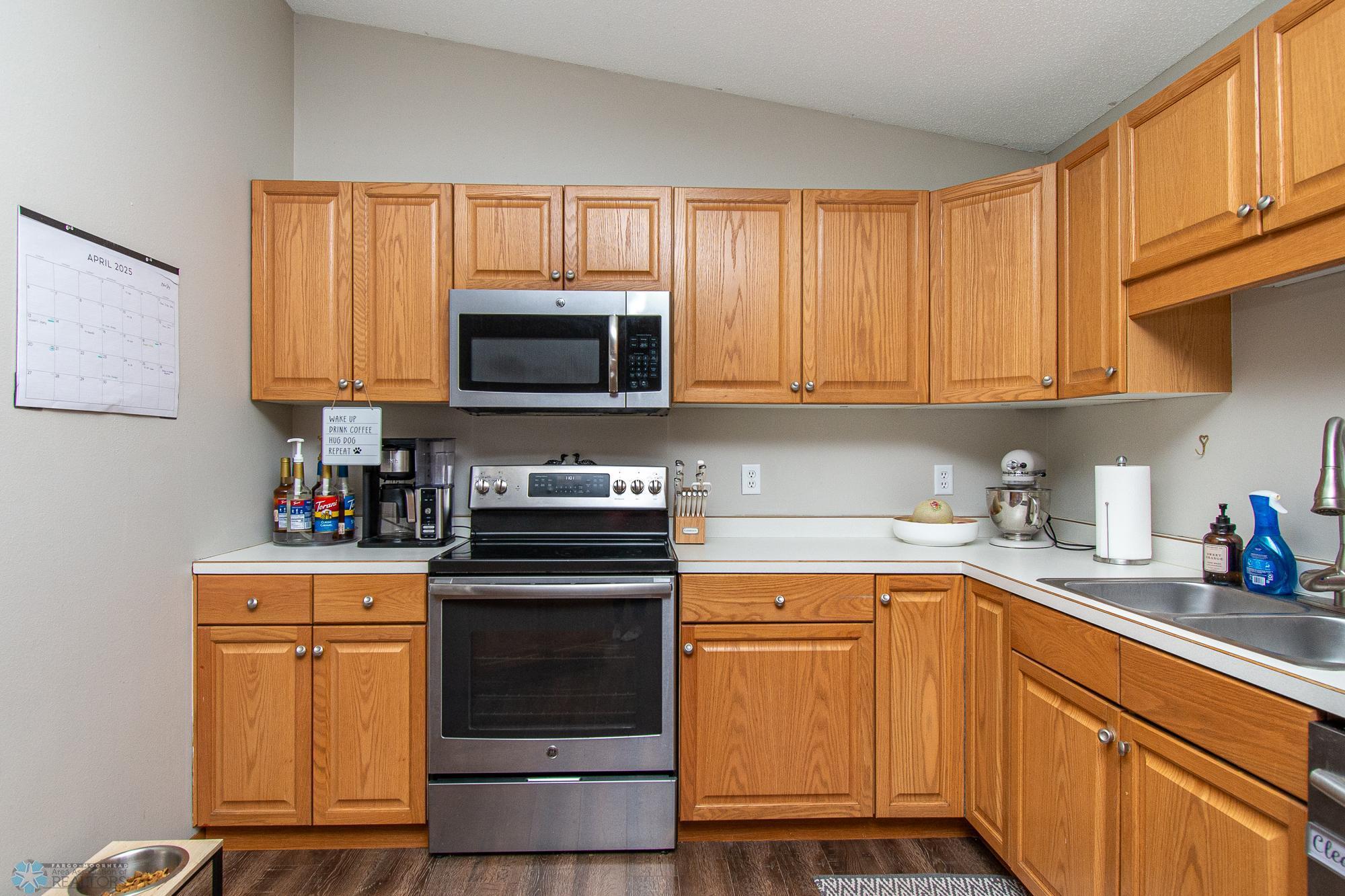 2911 Dakota Park Circle, Fargo, North Dakota image 10