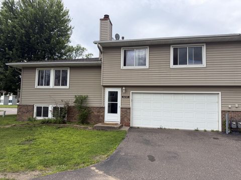 Homes For Sale - 6232 64th Avenue<br/> Brooklyn Park, MN 55429