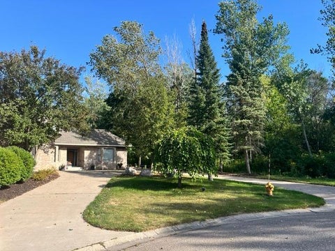 Homes For Sale - 4320 Vinewood Lane<br/> Minneapolis, MN 55442
