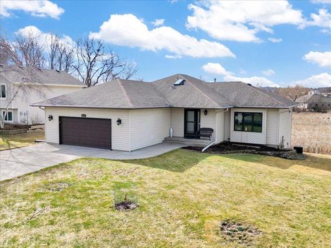 Homes For Sale - 5583 W 140th Street<br/> Scott County, Savage, MN 55378