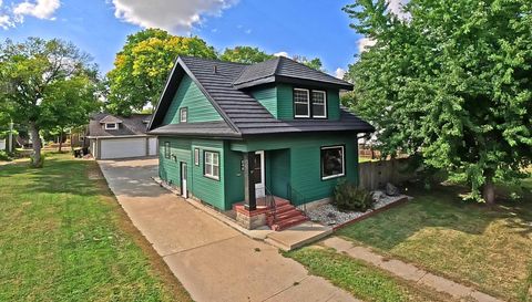 Homes For Sale - 848 S Park Street<br/> Fairmont, MN 56031