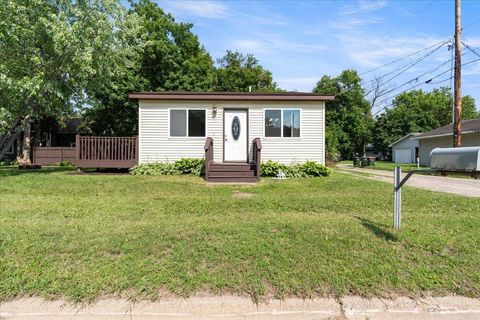 Homes For Sale - 711 SE 13th Street<br/> Brainerd, MN 56401