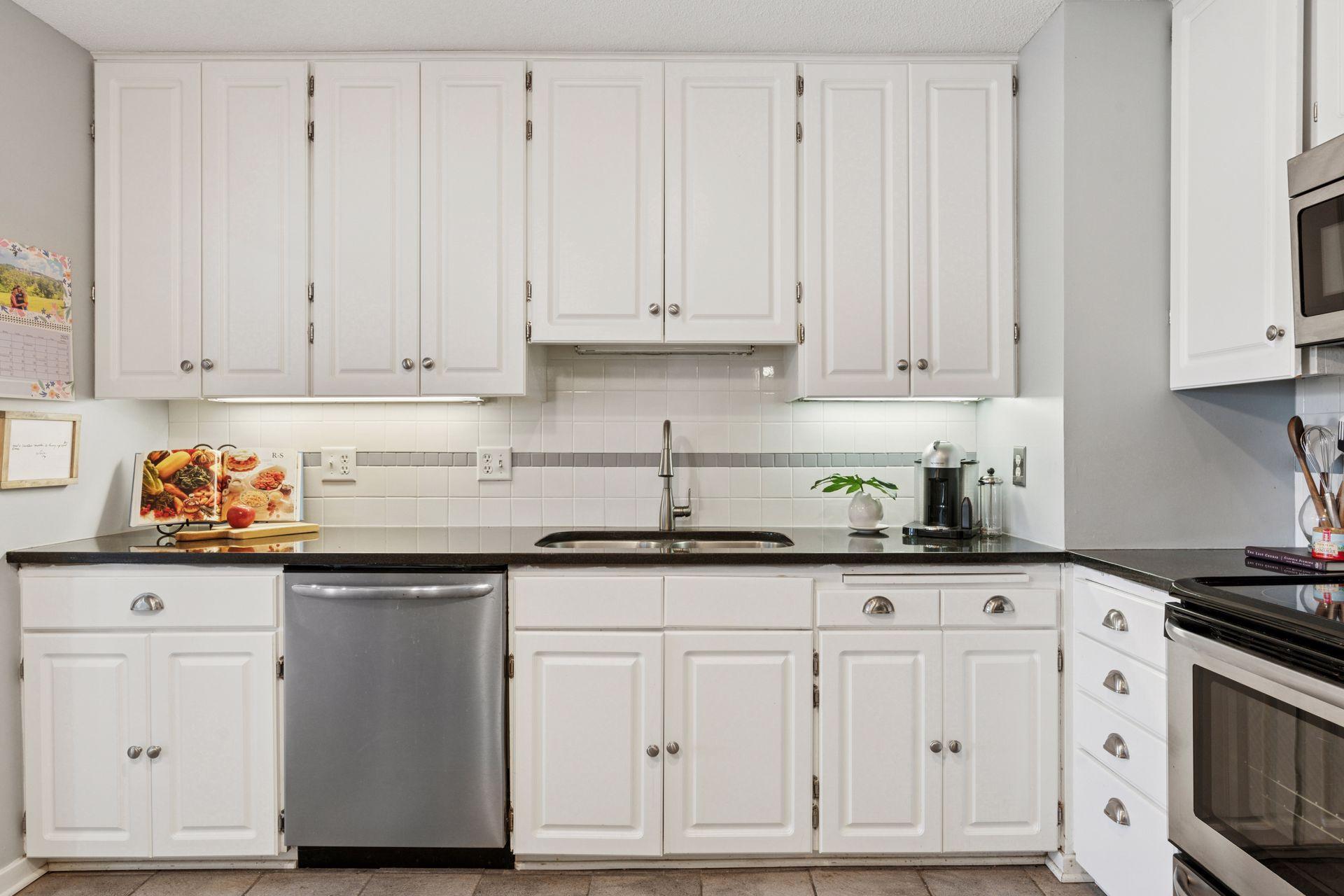 17651 Southridge Court, Minnetonka, Minnesota image 12