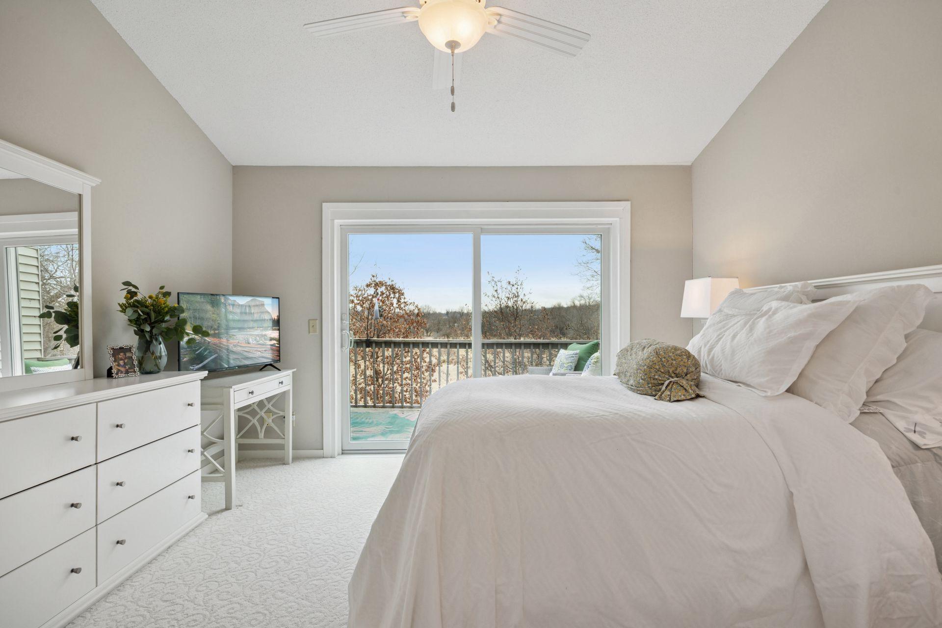 17651 Southridge Court, Minnetonka, Minnesota image 23