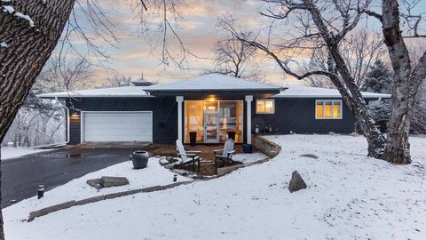 323 Burntside Drive, Golden Valley, MN 55422 - #: 6491526