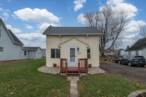 Apartment For Sale - 505 7th Street<br/> Madison Lake, MN 56063