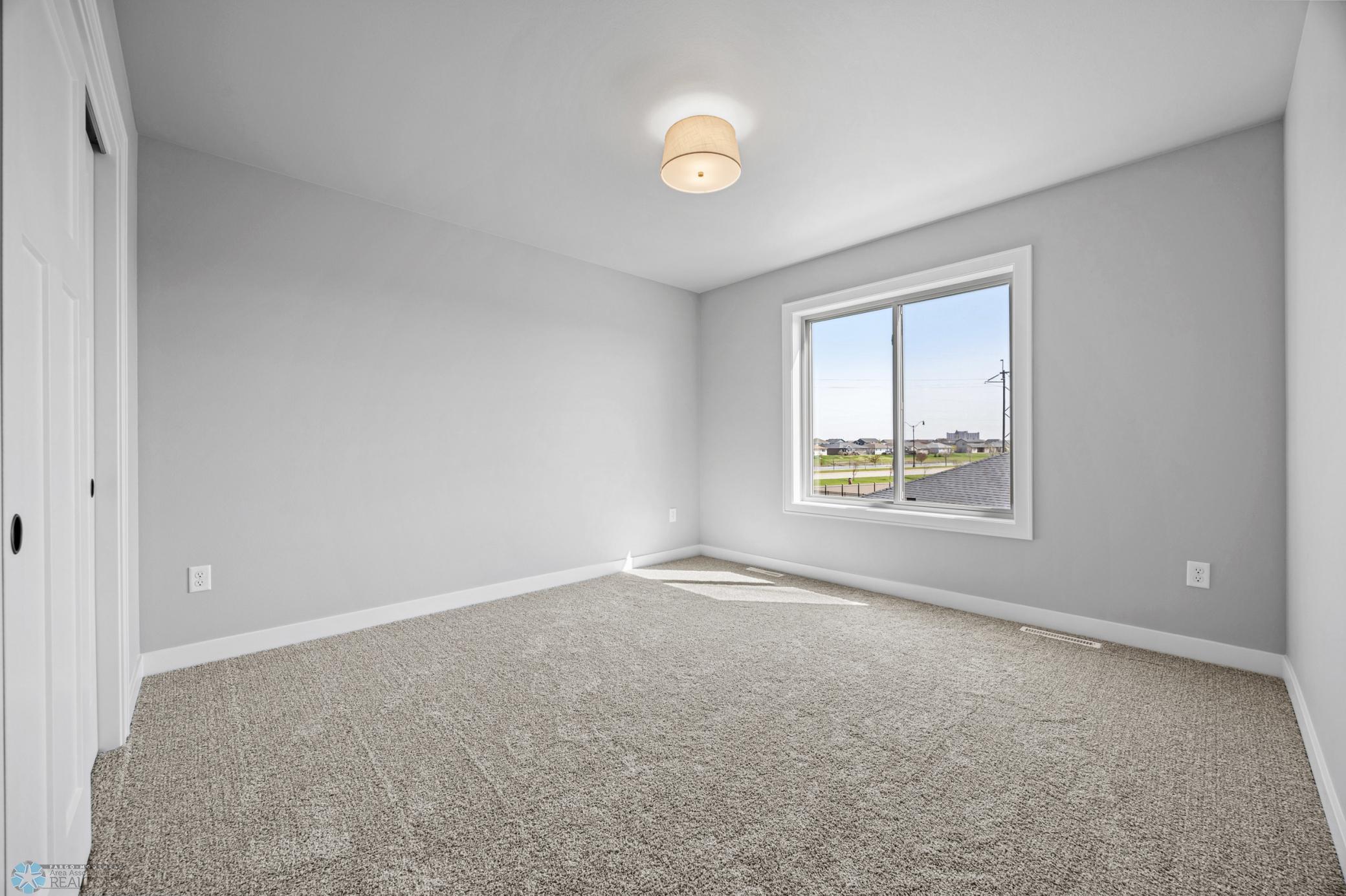 106 33rd Avenue, West Fargo, North Dakota image 23