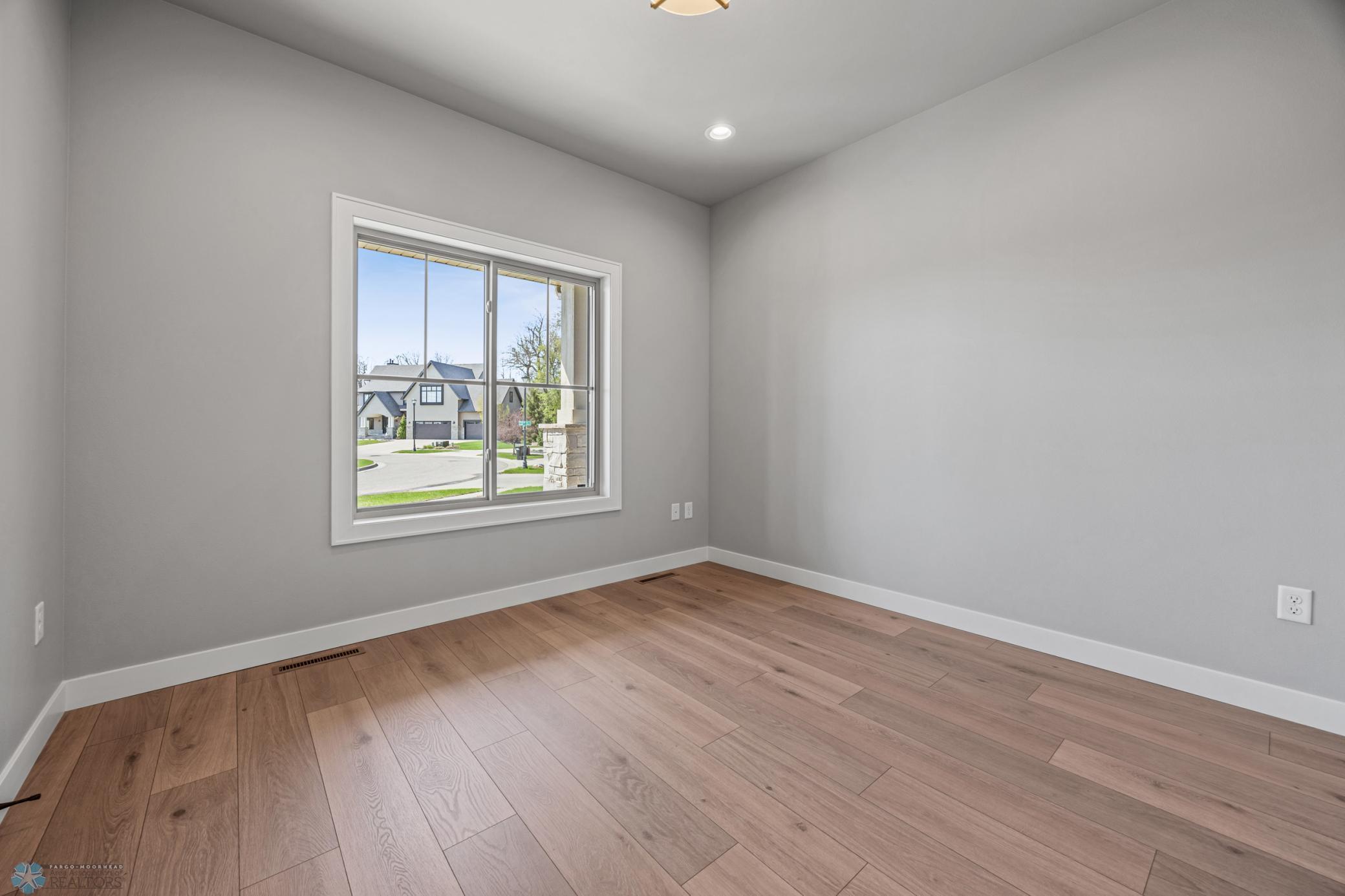 106 33rd Avenue, West Fargo, North Dakota image 16