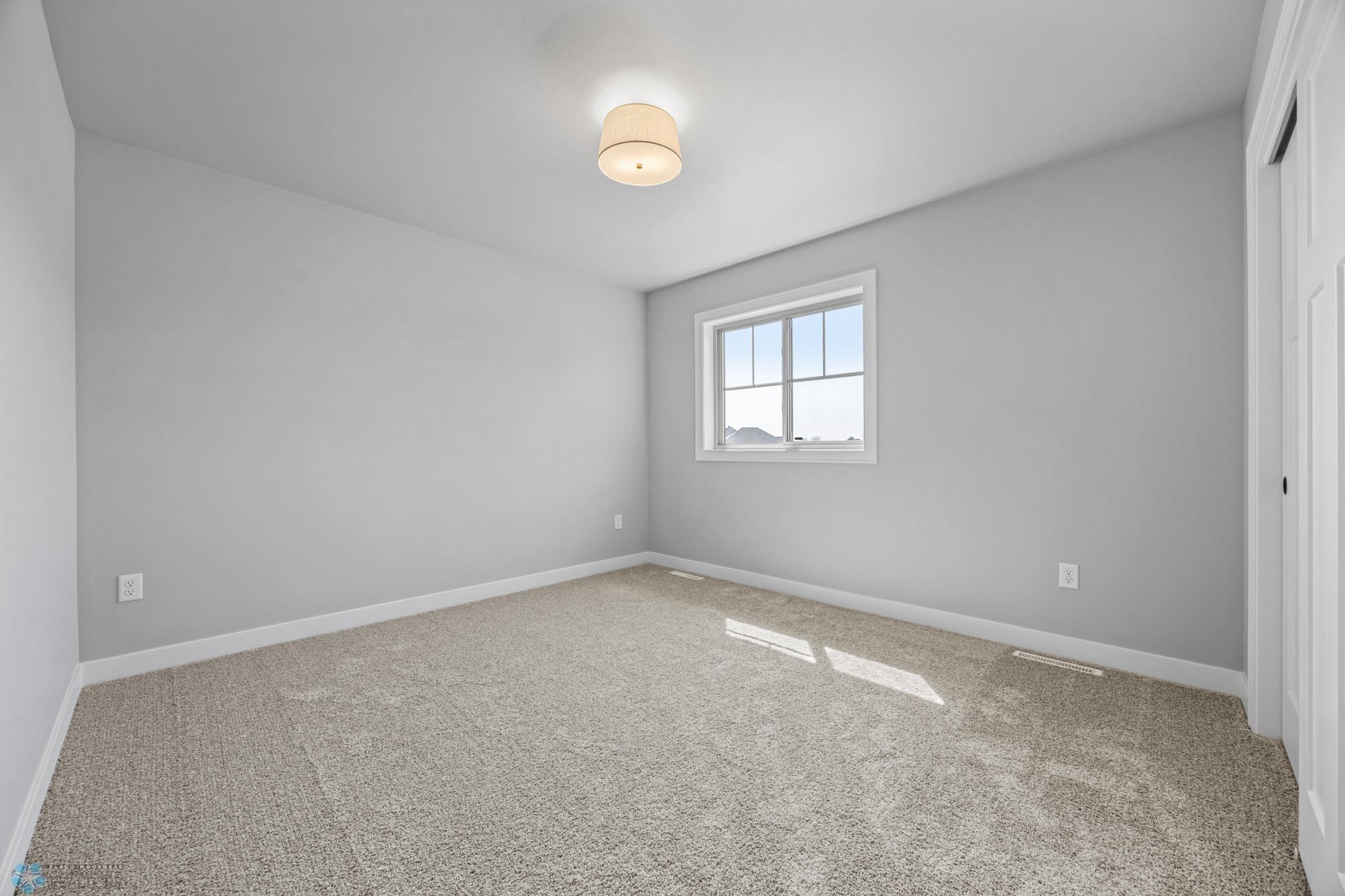 106 33rd Avenue, West Fargo, North Dakota image 24