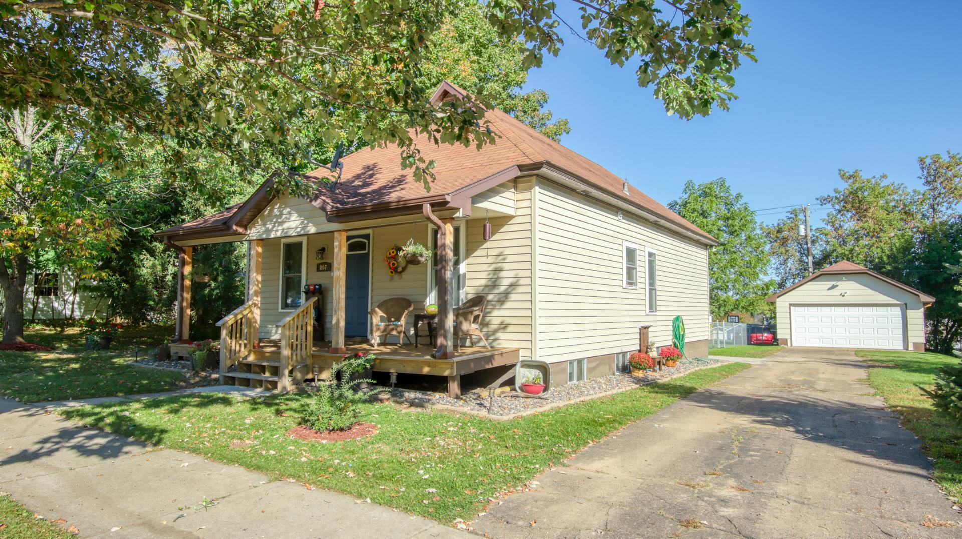 807 Miner Avenue, Ladysmith, Wisconsin image 2