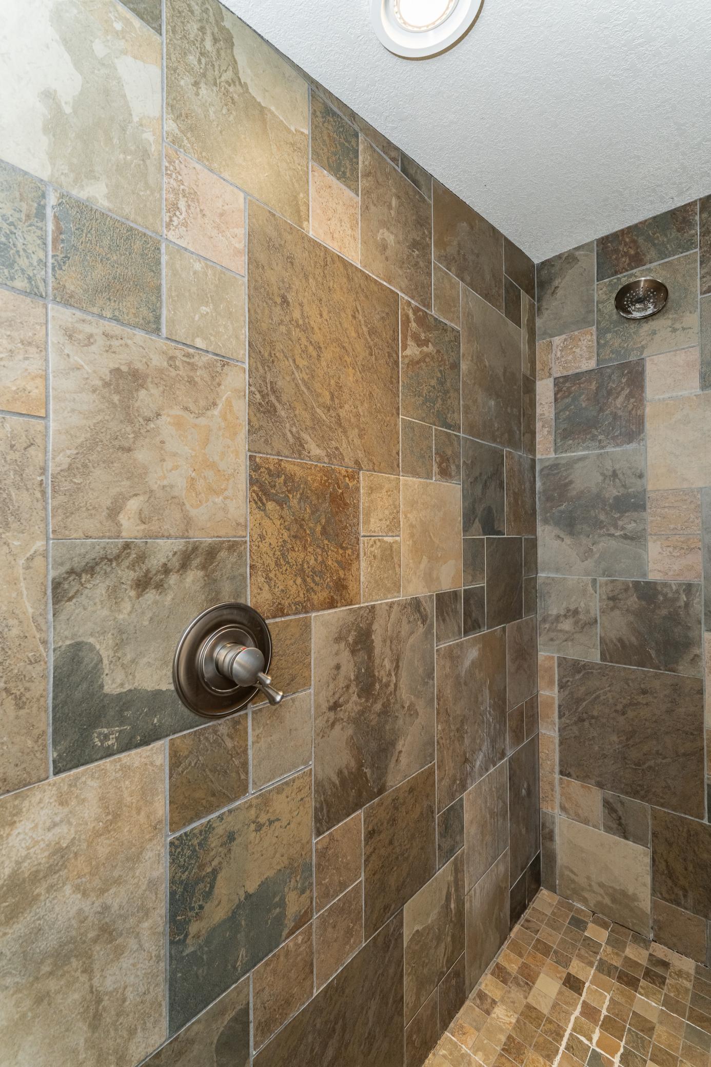 1509 Woodland Drive, Rochester, Minnesota image 27