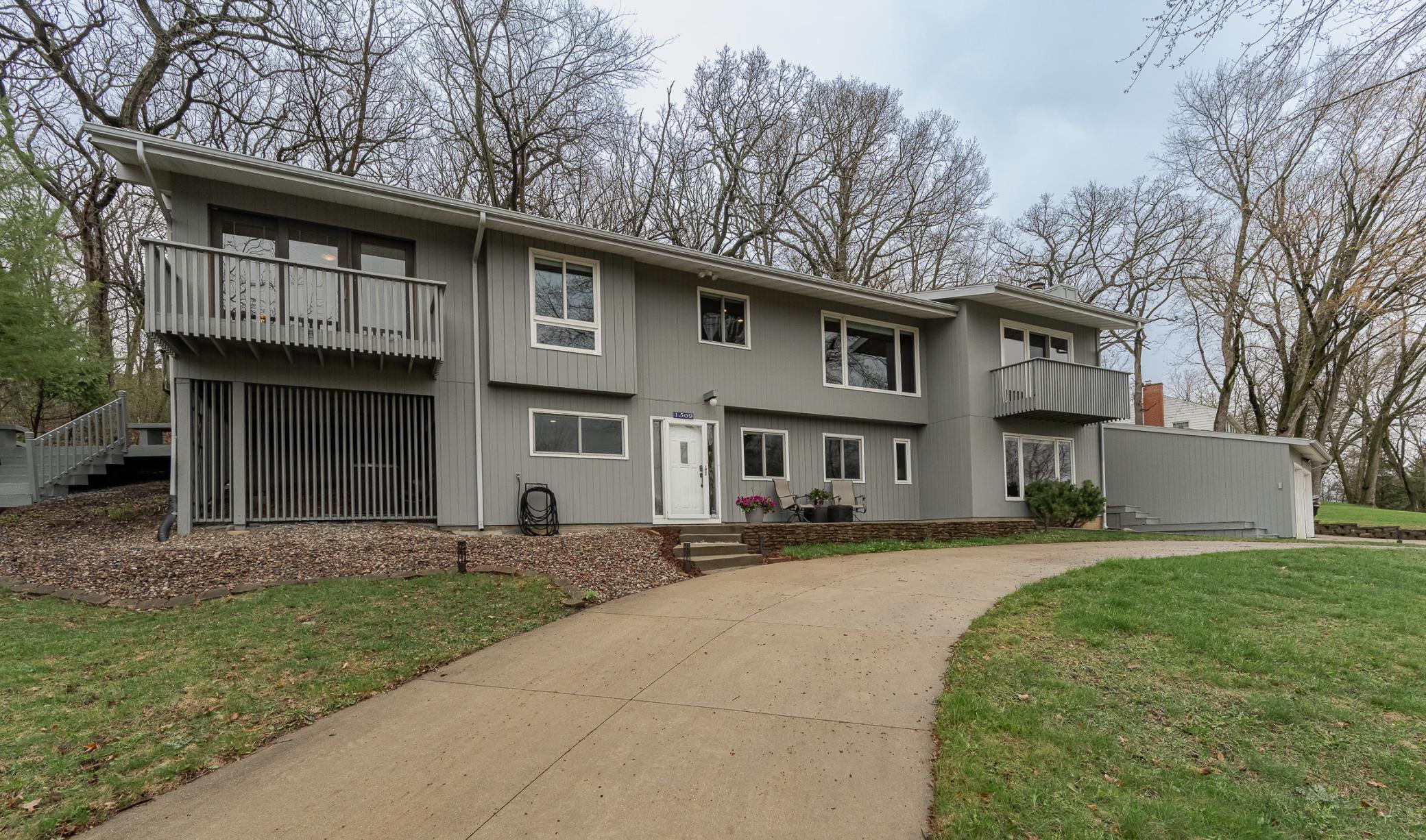 1509 Woodland Drive, Rochester, Minnesota image 2