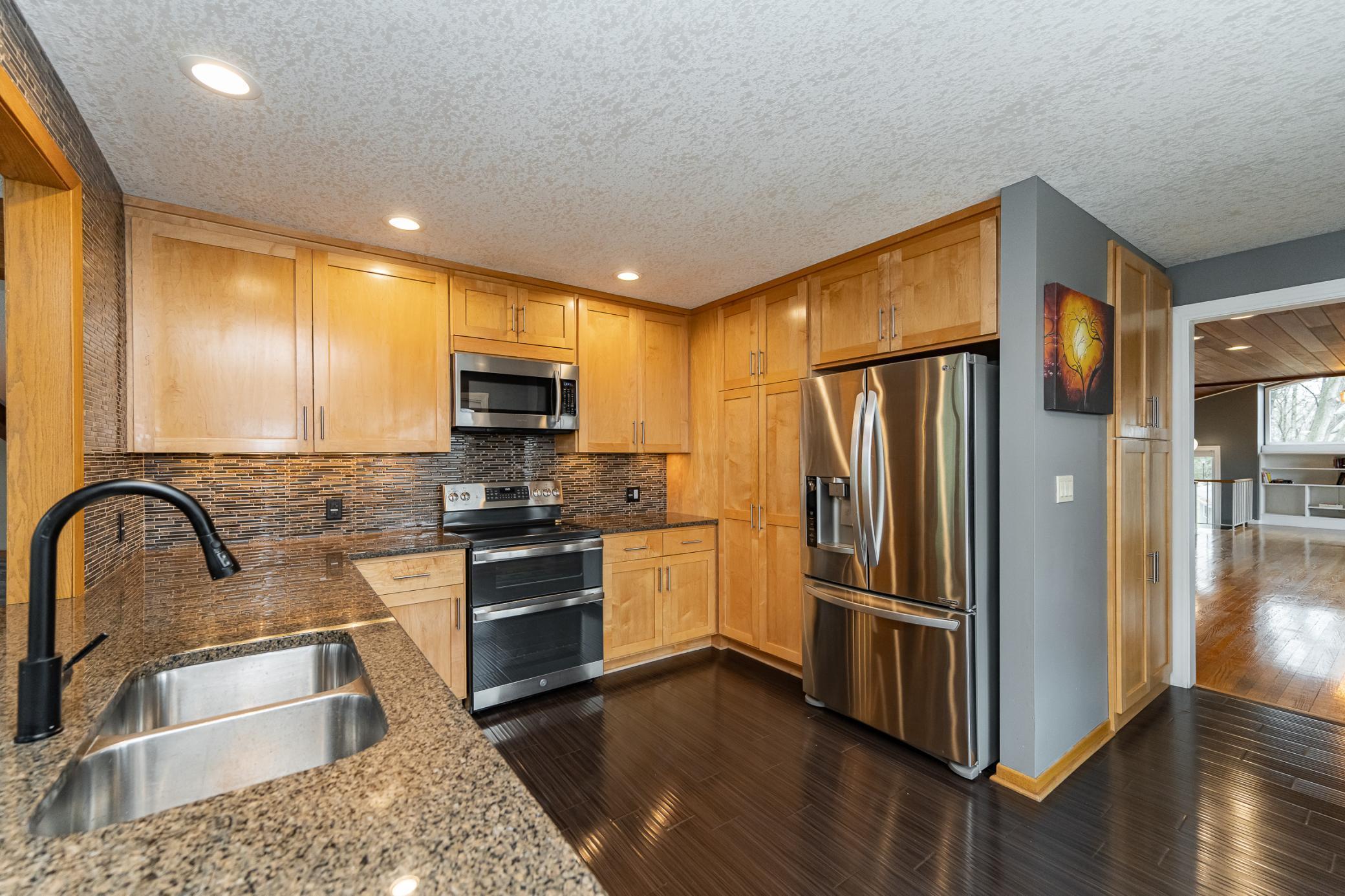 1509 Woodland Drive, Rochester, Minnesota image 9
