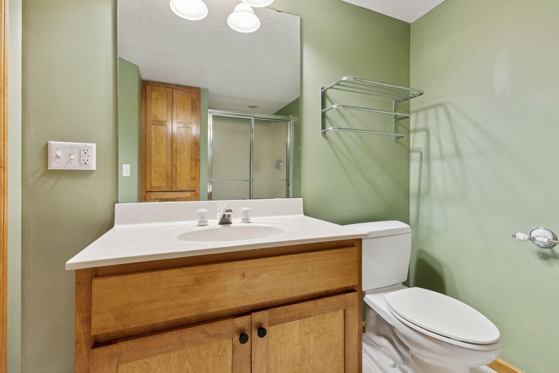 4633 Stonecliffe Drive, Eagan, Minnesota image 30