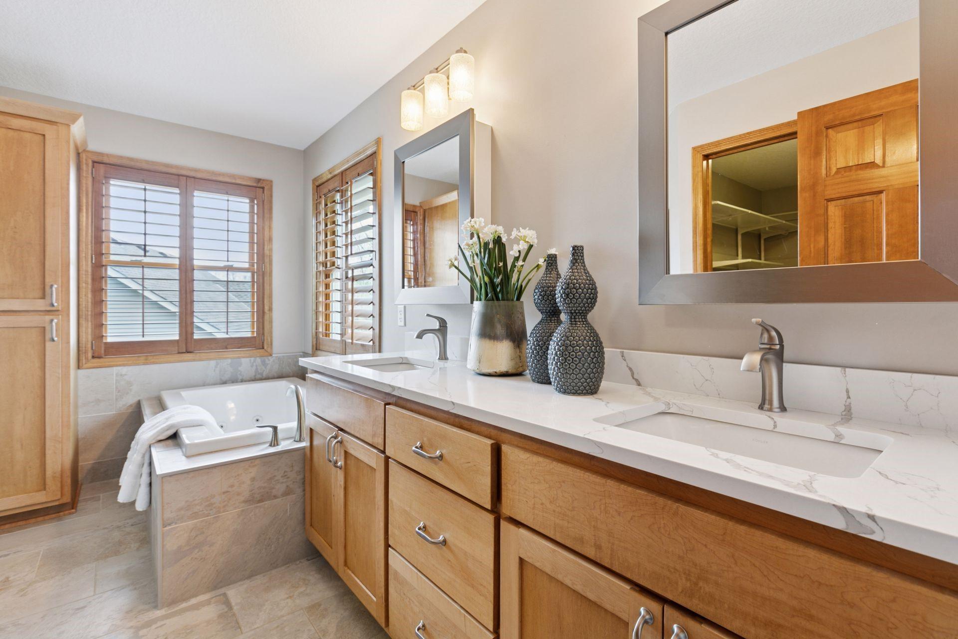 4633 Stonecliffe Drive, Eagan, Minnesota image 19