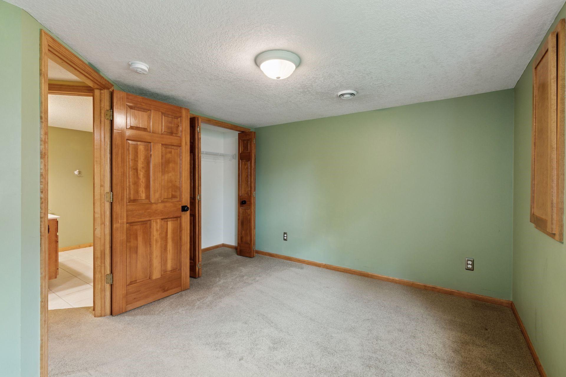 4633 Stonecliffe Drive, Eagan, Minnesota image 29