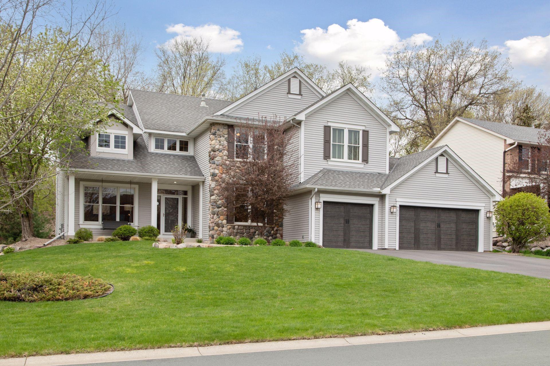 4633 Stonecliffe Drive, Eagan, Minnesota image 1